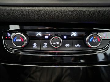 Bild 13 Opel Grandland (X) Grandland GSe AHK/SHZ+LHZ/NAVI/PDC V+H+360CAM/KL