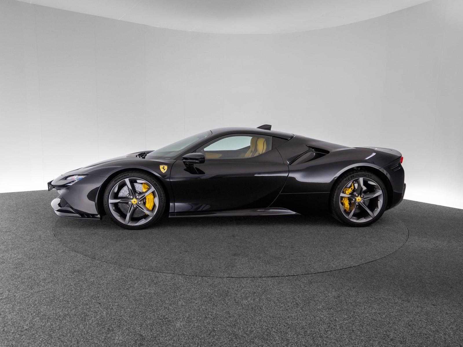 Ferrari SF90 Stradale