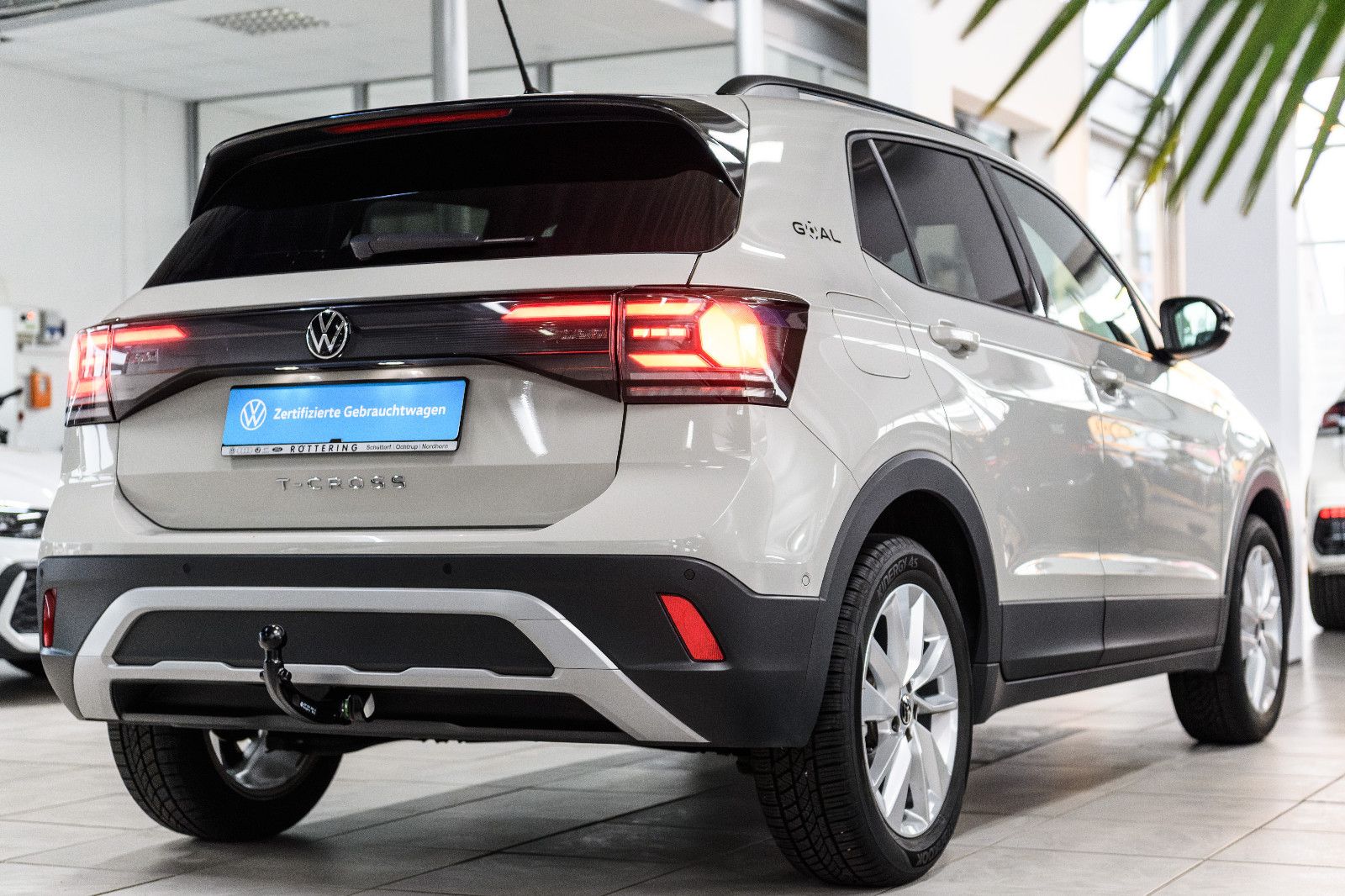 Fahrzeugabbildung Volkswagen T-Cross Goal 1.0 TSI DSG LED+AHK+NAVI+SHZ+ACC