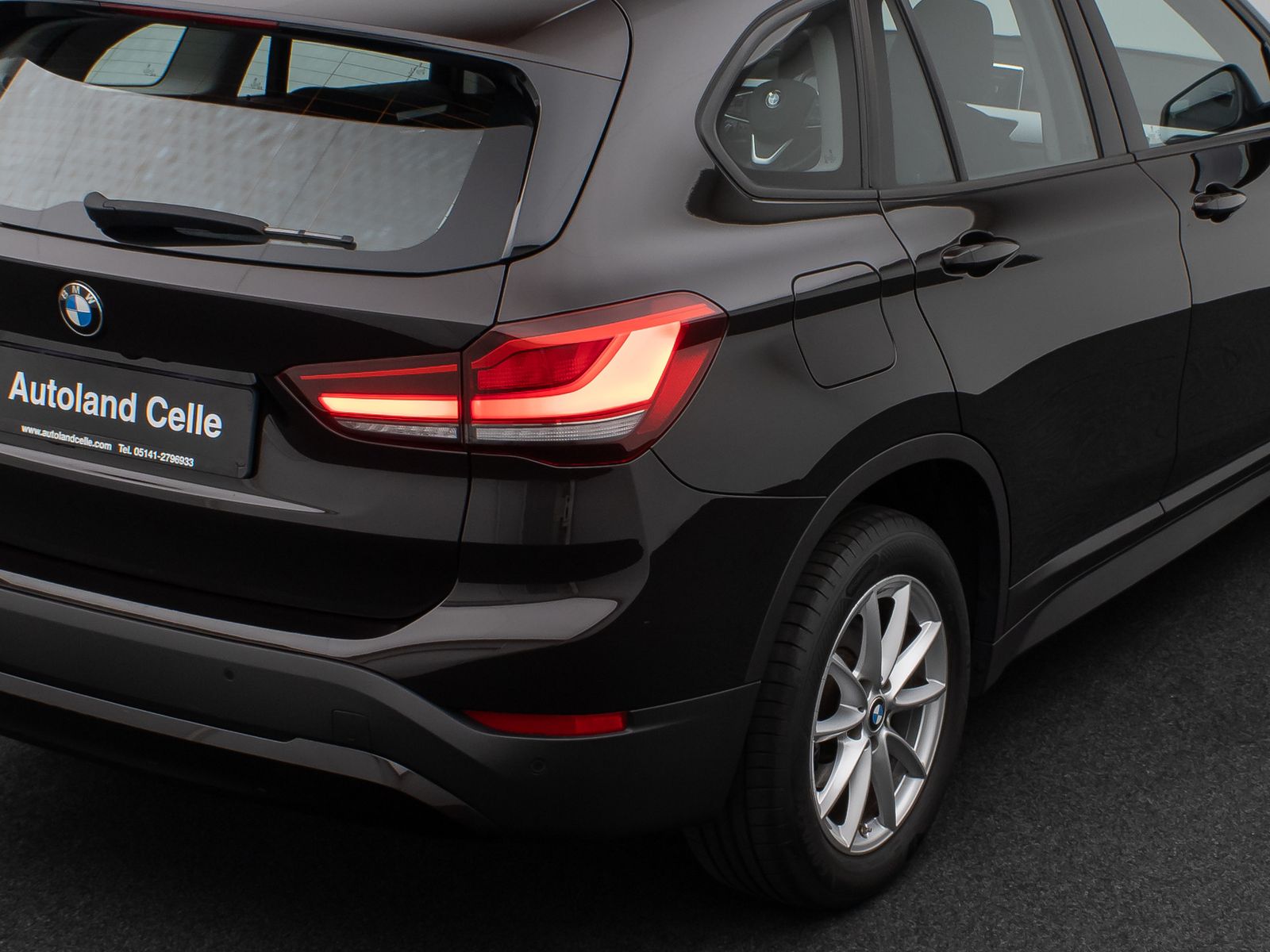 Fahrzeugabbildung BMW X1 sD18i Panorama DAB Navi Geschwindigkeitsreg