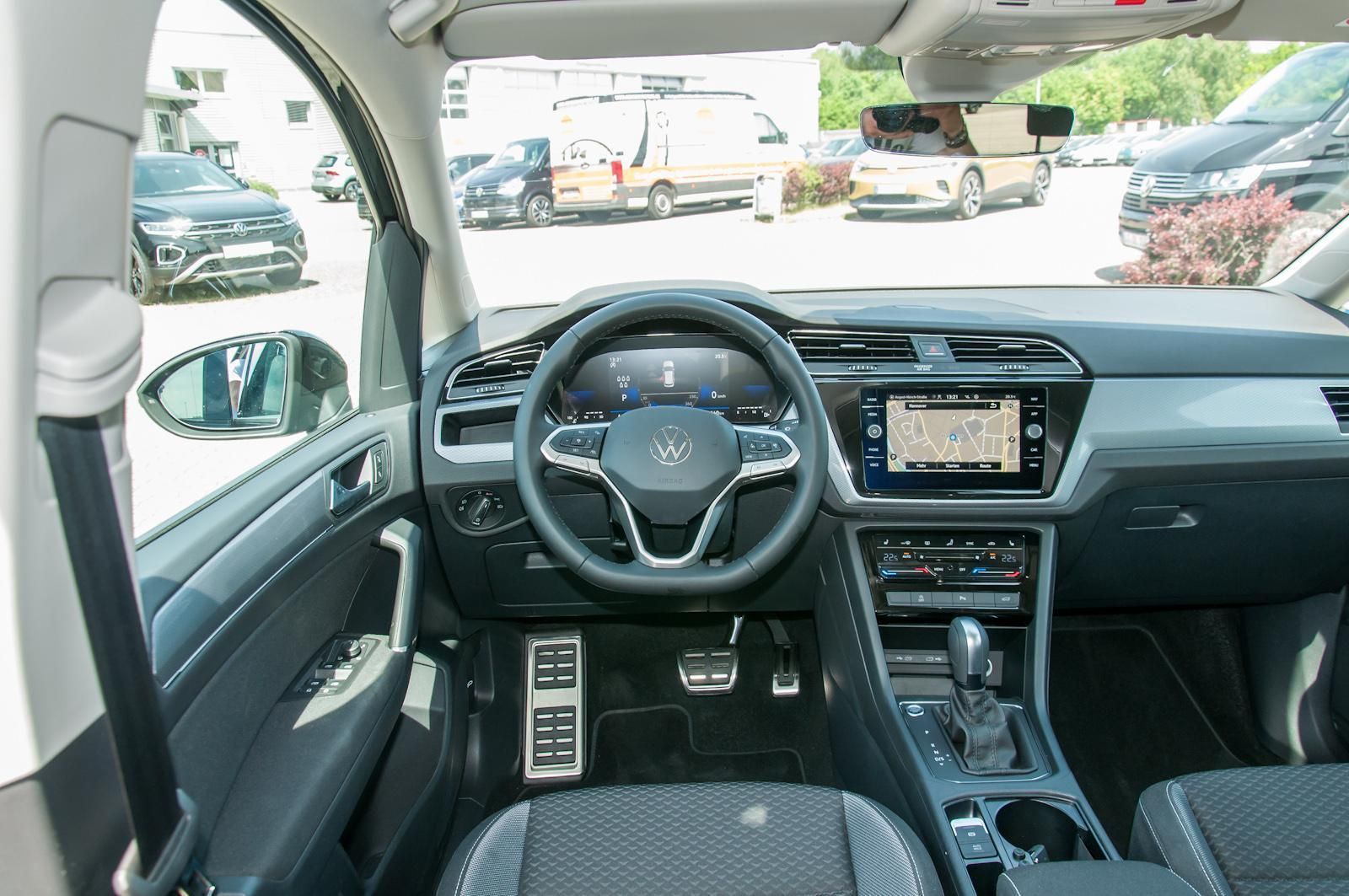 Fahrzeugabbildung Volkswagen Touran 'Active' 1.5 l TSI OPF 150 PS 7-Gang-DSG