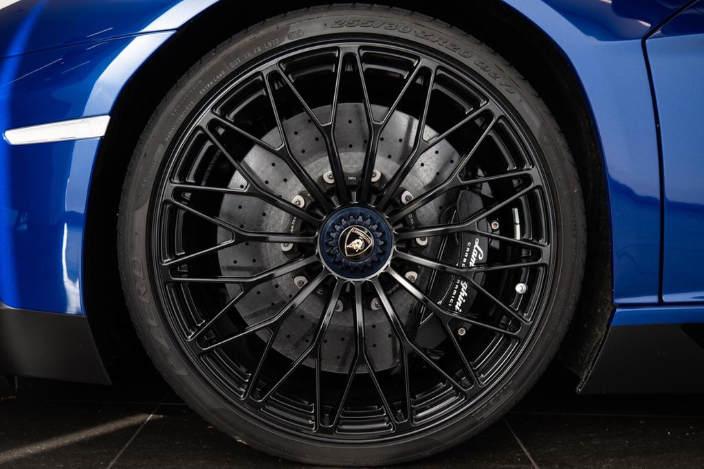 Lamborghini Aventador