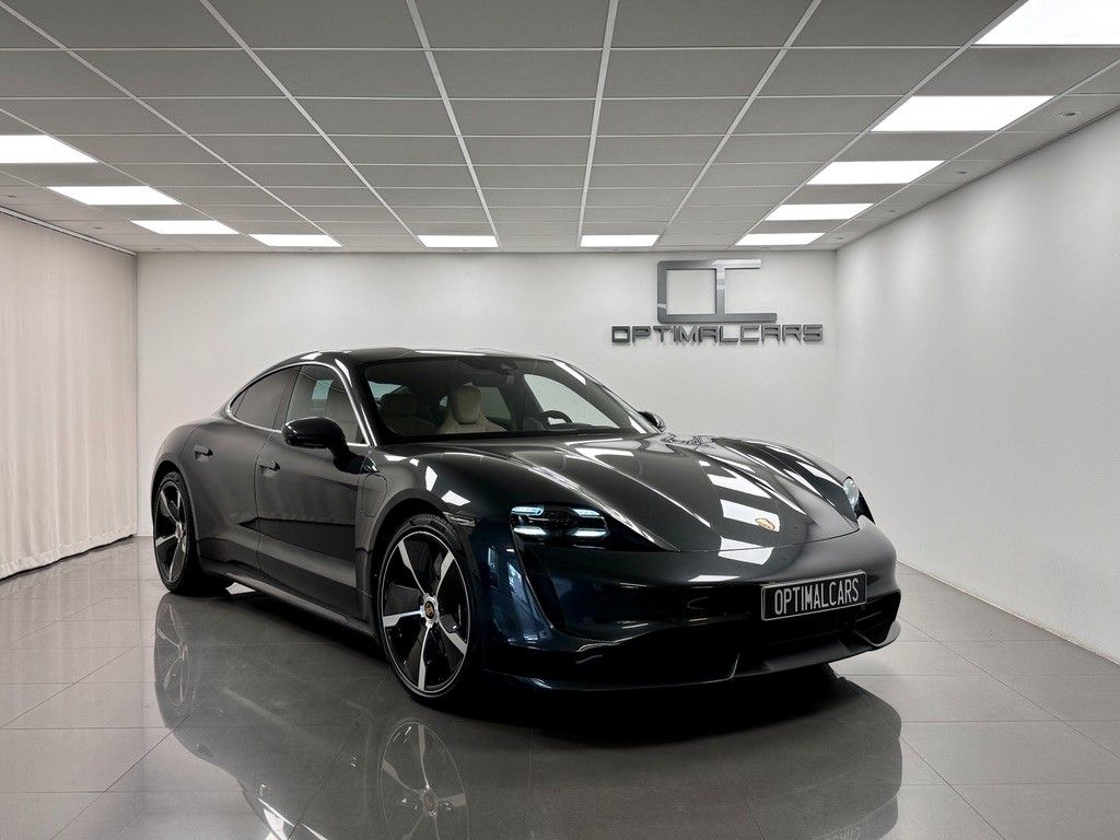 PORSCHE Taycan Turbo 680HP Carbon-Wheels *TOP*