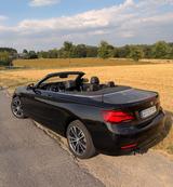 BMW 220i Cabrio - BMW 220 in Düsseldorf