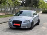 Audi A3 S-Line - Audi A4 aus 2004: Line