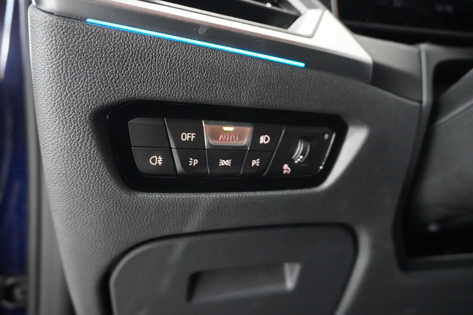 Fahrzeugabbildung BMW i4 Gran Coupe 40 eDrive M-SPORT NAVI/LED/360°/SH