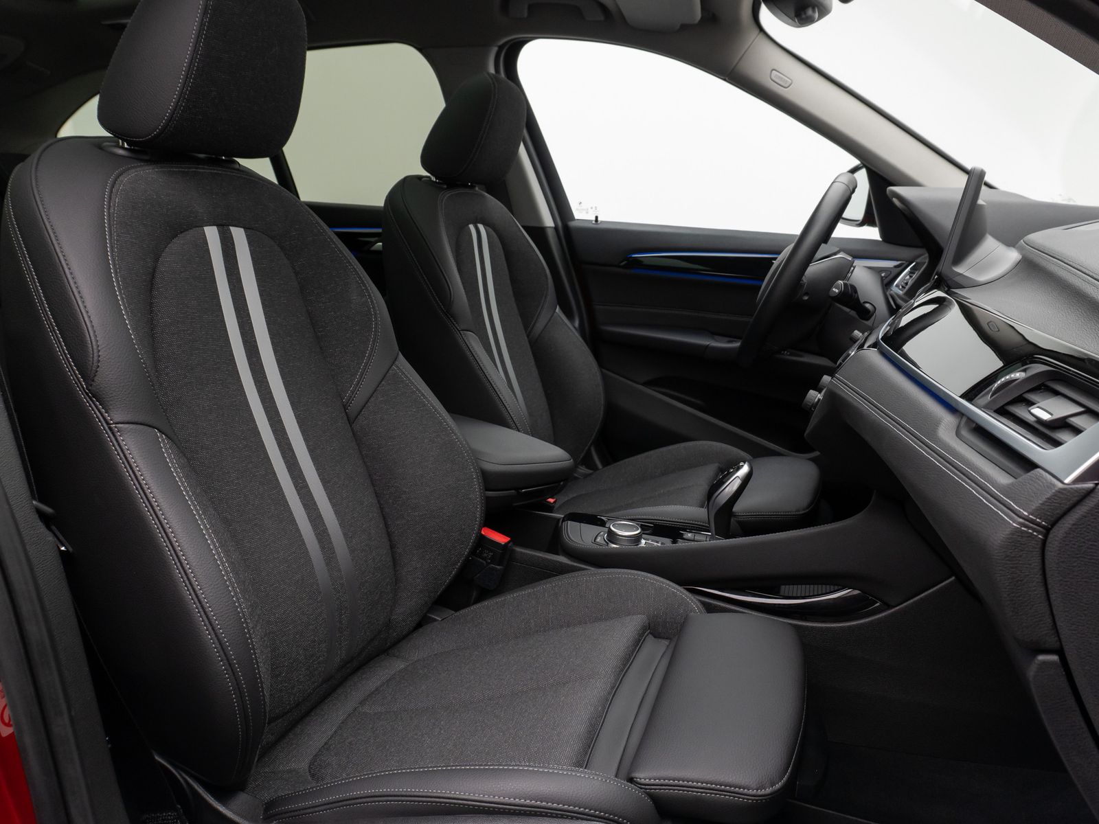 Fahrzeugabbildung BMW X1 xD20d Sport Line Panorama Kamera HUD DAB AHK