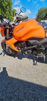 Kawasaki Z1000 TÜV 07/2027 - Kawasaki Motorräder in Solingen