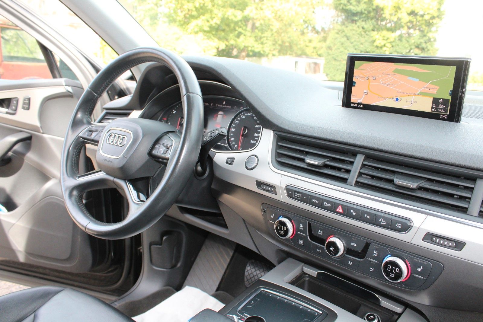 Q7  3.0 TDI quattro S-Line Quattro Tiptronic