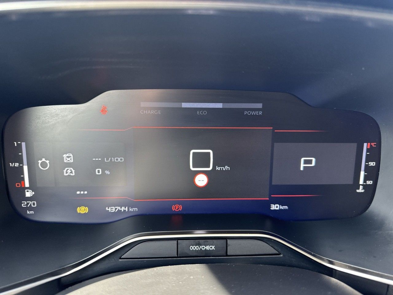 Fahrzeugabbildung Citroën C5 AIRCROSS Hybrid 136 E-DSC6 e-Series - mit KI generiert/bearbeitet