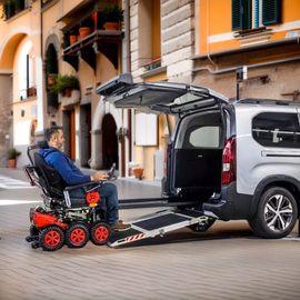 Peugeot Rifter GT Elektromotor L2 mit Rollstuhlrampe