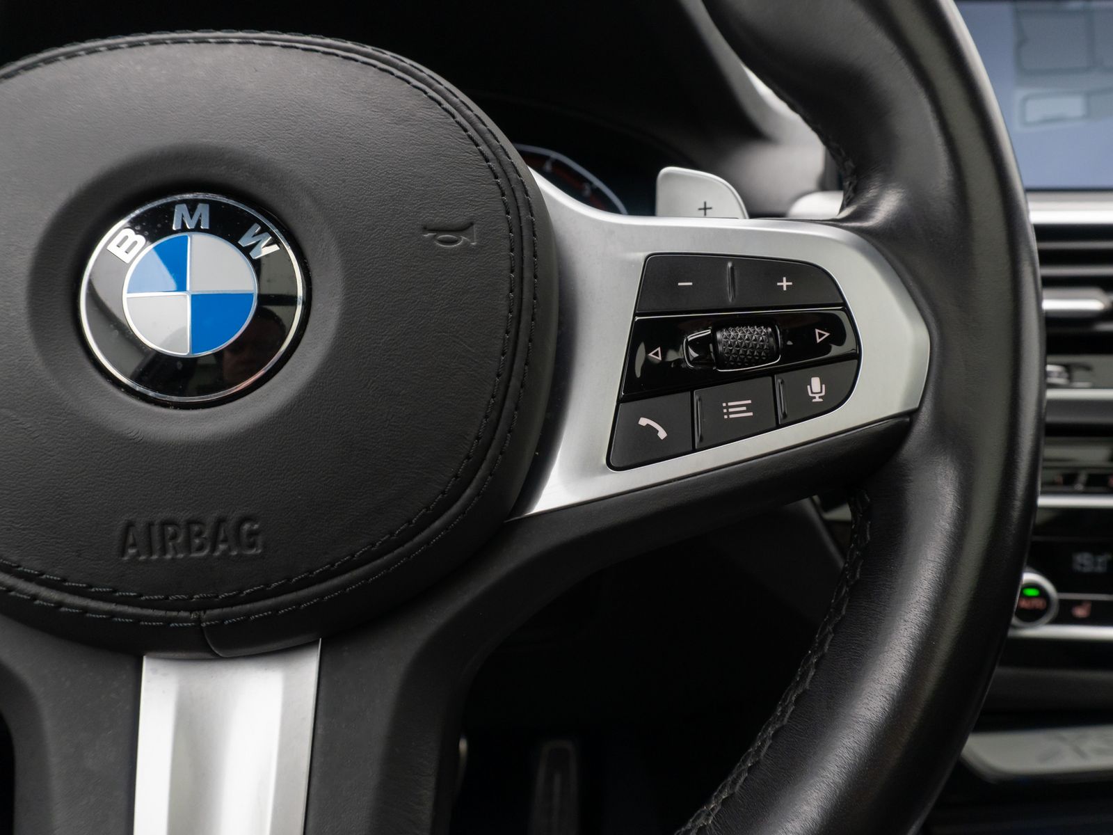 Fahrzeugabbildung BMW X3 xD20d M Sport Panorama Kamera HUD HiFi AHK