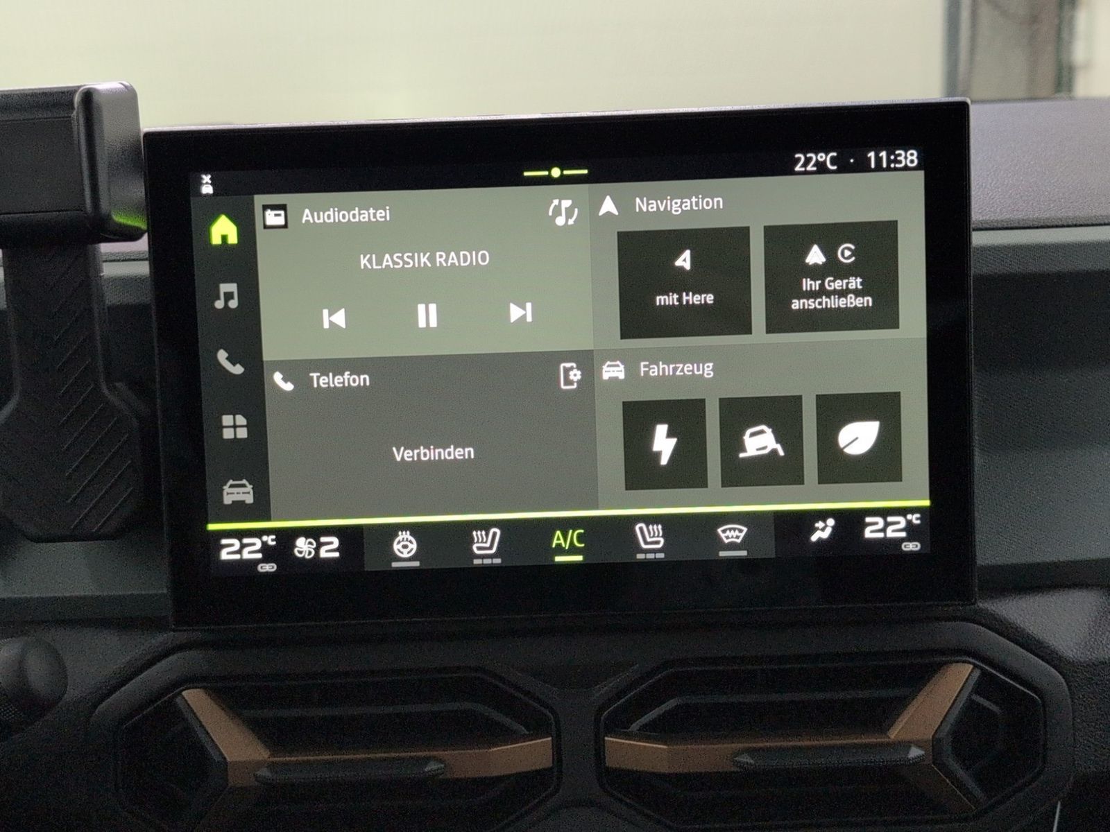 DACIA Bigster Extreme Hybrid 155 Zweifarblackierung – Bild 23