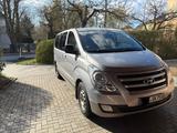 Hyundai H-1 - graue Hyundai H-1
