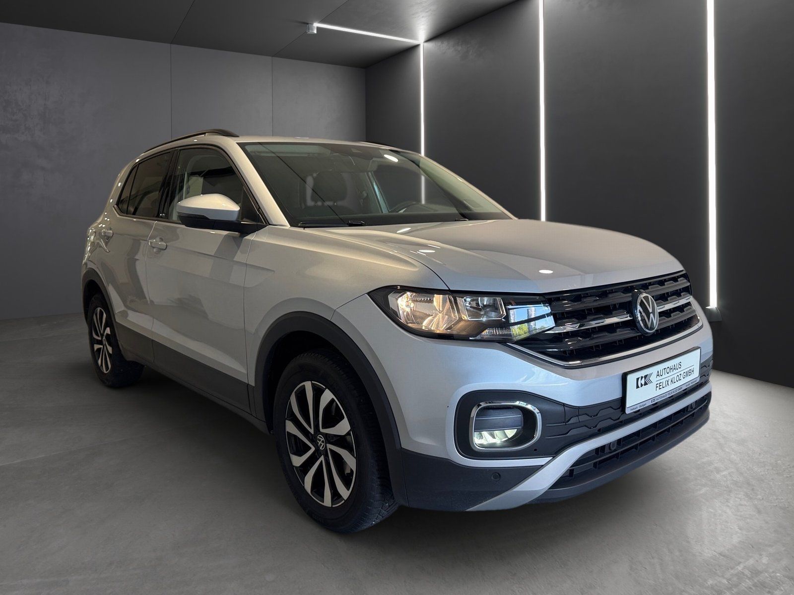 Fahrzeugabbildung Volkswagen T-Cross 1.0 TSI Active*Navi*Sitzh*Einparkhilfe