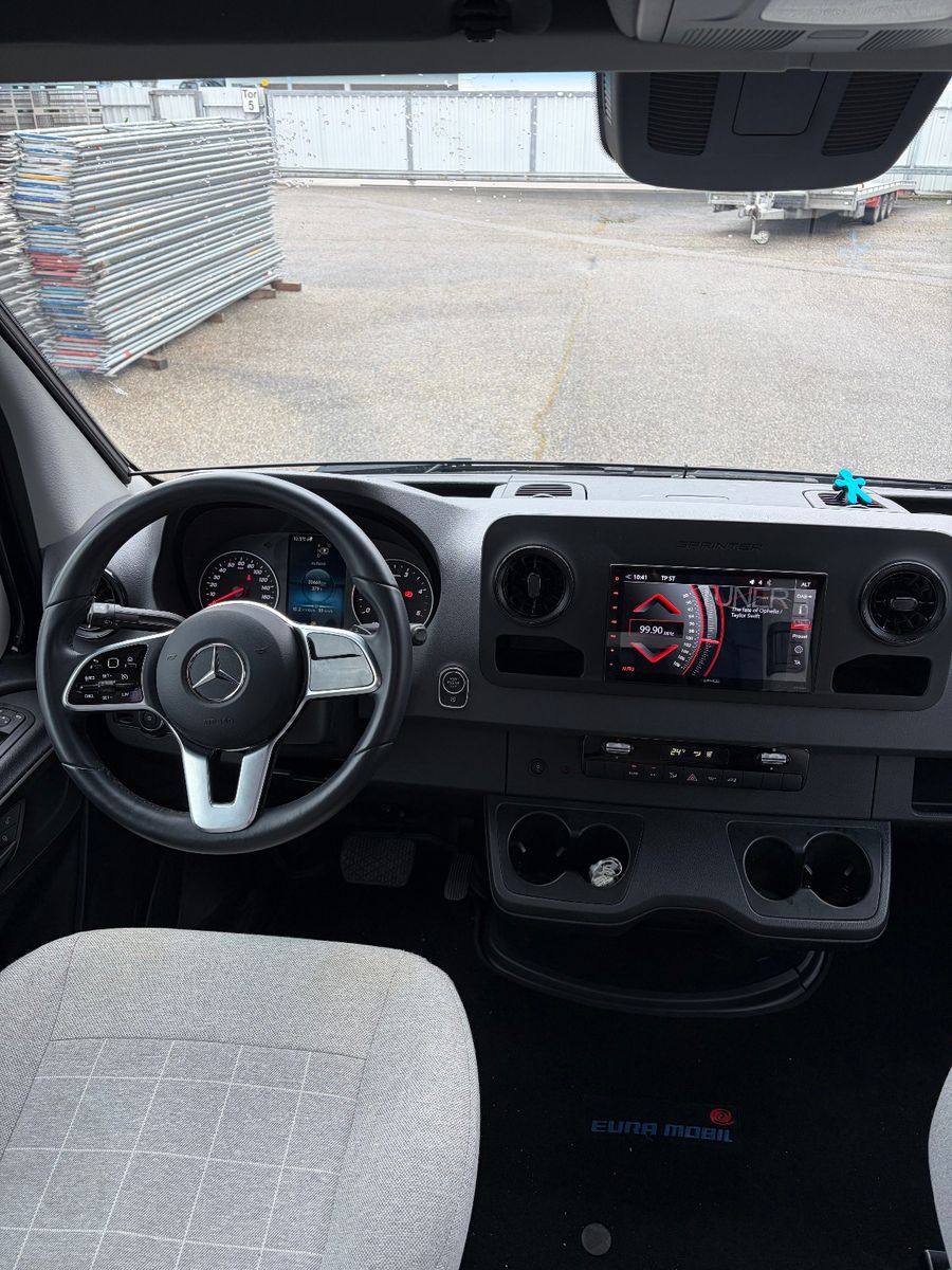 Fahrzeugabbildung Eura Mobil Profila T 696 EB