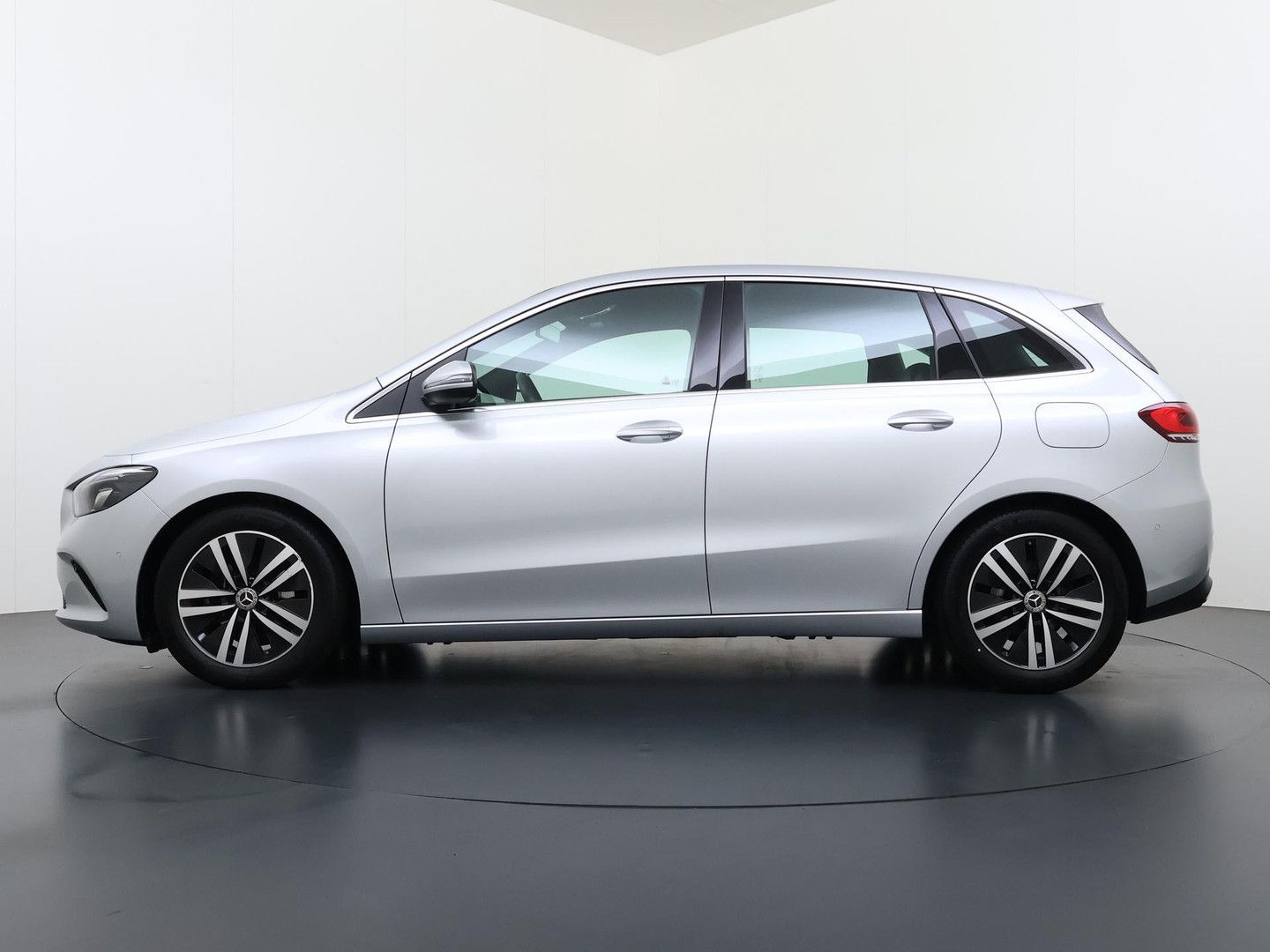 Mercedes-Benz B 180 Business Solution Luxury | AHK | Achteruit imagem 3