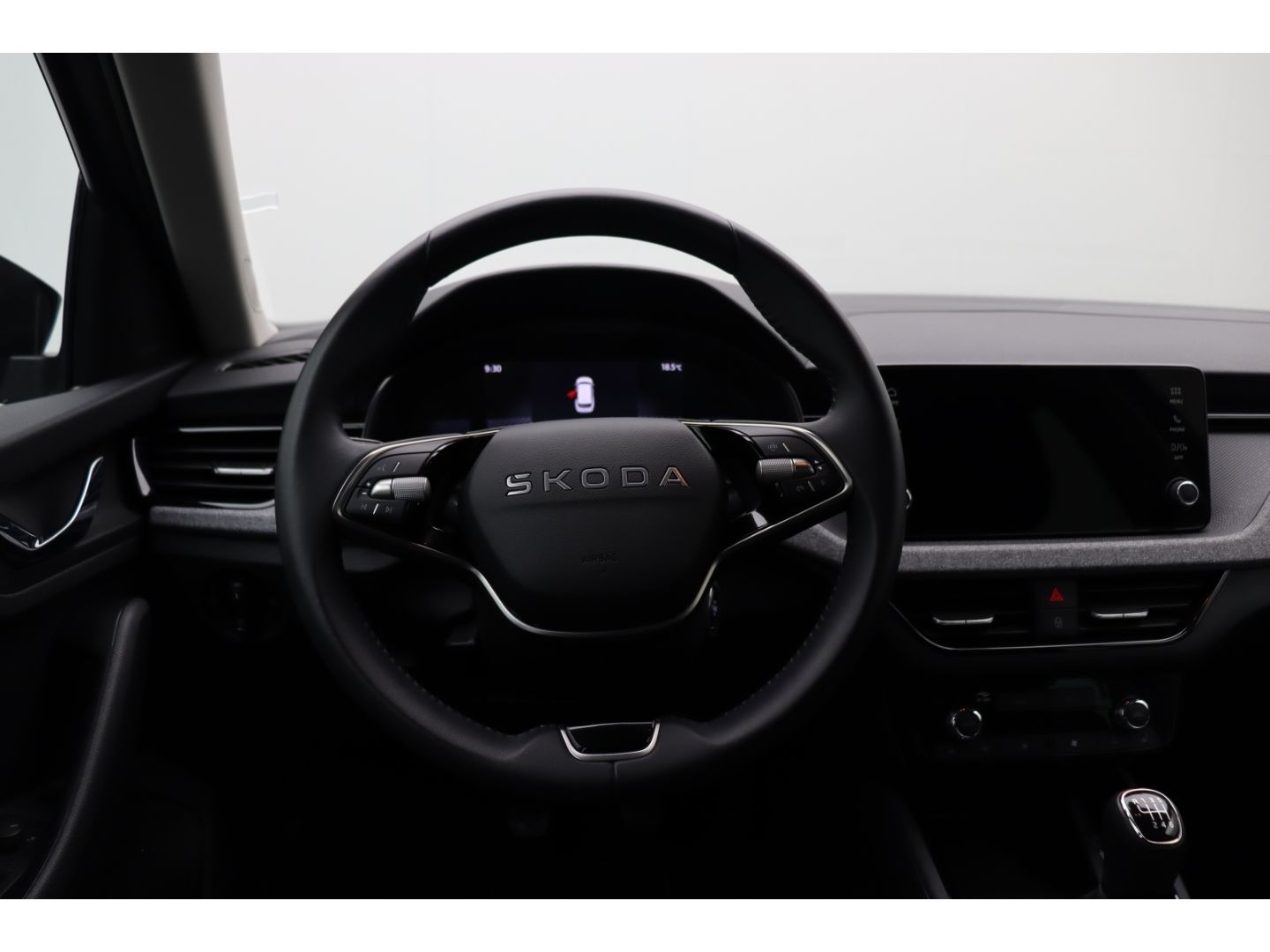 Fahrzeugabbildung SKODA Kamiq 1.0 Selection Kamera SHZ Einparkhilfe vorn