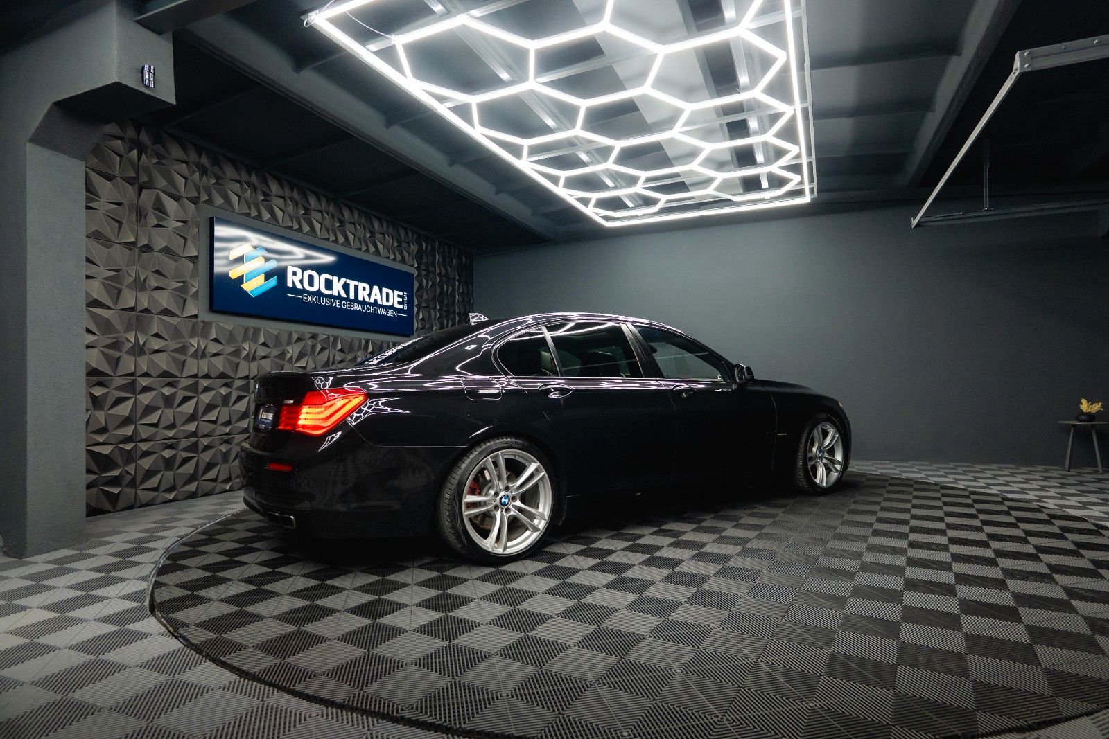 Fahrzeugabbildung BMW 740d M-Sport Black Edition *FULL Options*LESEN!*