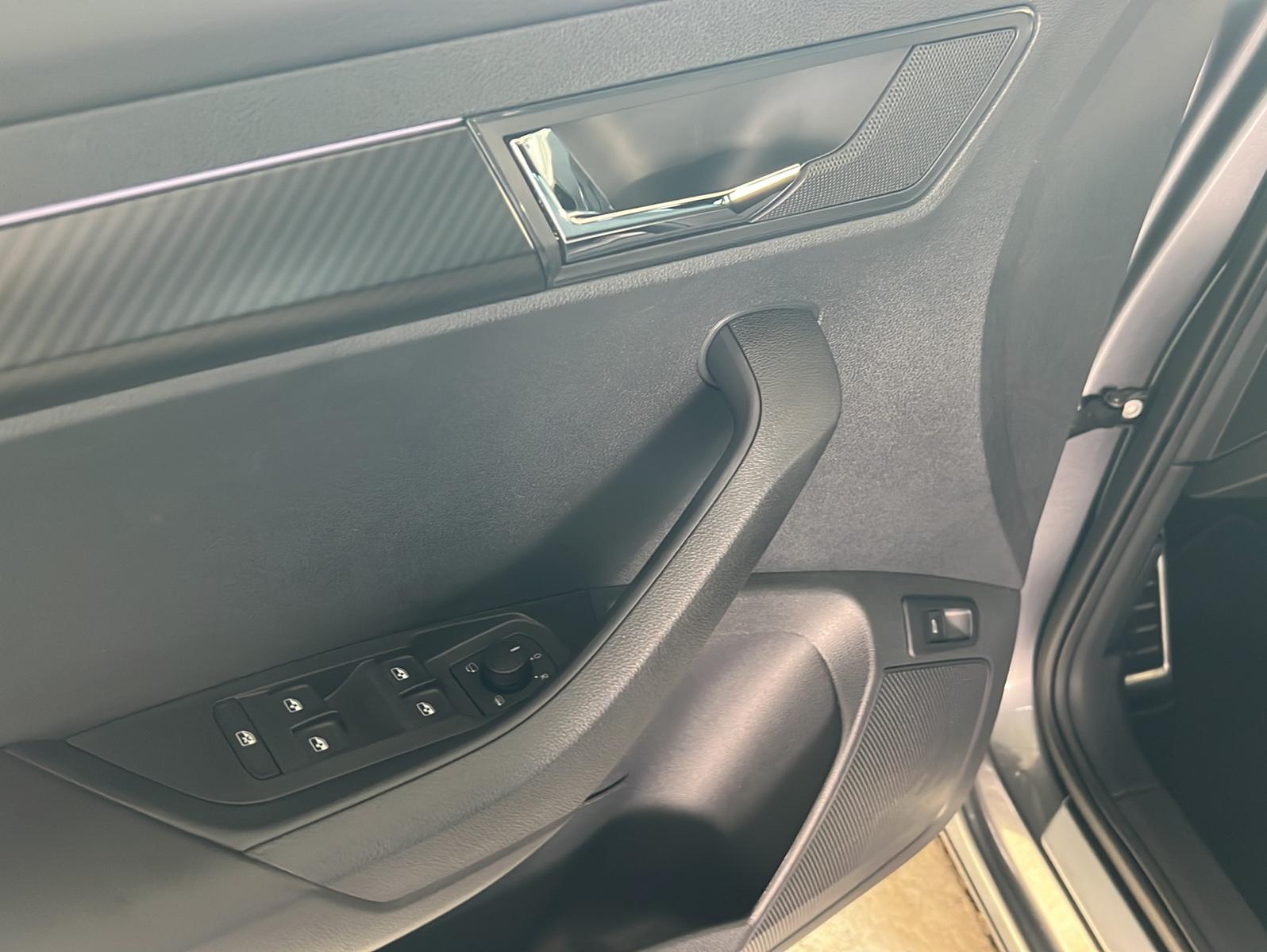 Skoda Karoq 1.5 TSI DSG Sportline*Kamera*ACC*DAB*KeyGo