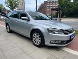 Volkswagen Passat Variant Comfortline BlueMotion DSG - Volkswagen Passat aus 2013