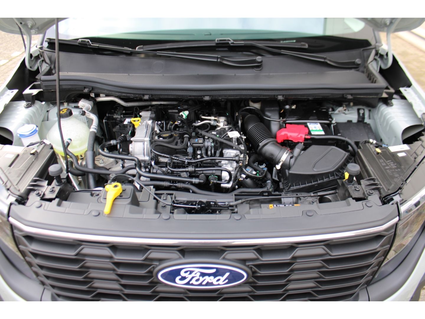 Fahrzeugabbildung Ford Tourneo Courier Active1,0 EcoBoost ACC Navi TWA