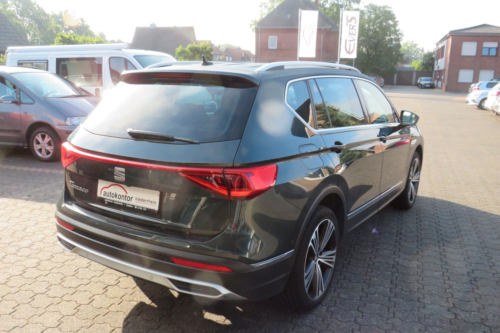 Fahrzeugabbildung SEAT Tarraco Xcellence PANO 7S ACC NAVI LEDER  LED