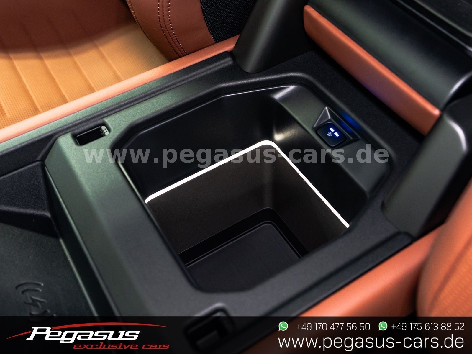 LAND ROVER Defender - 42