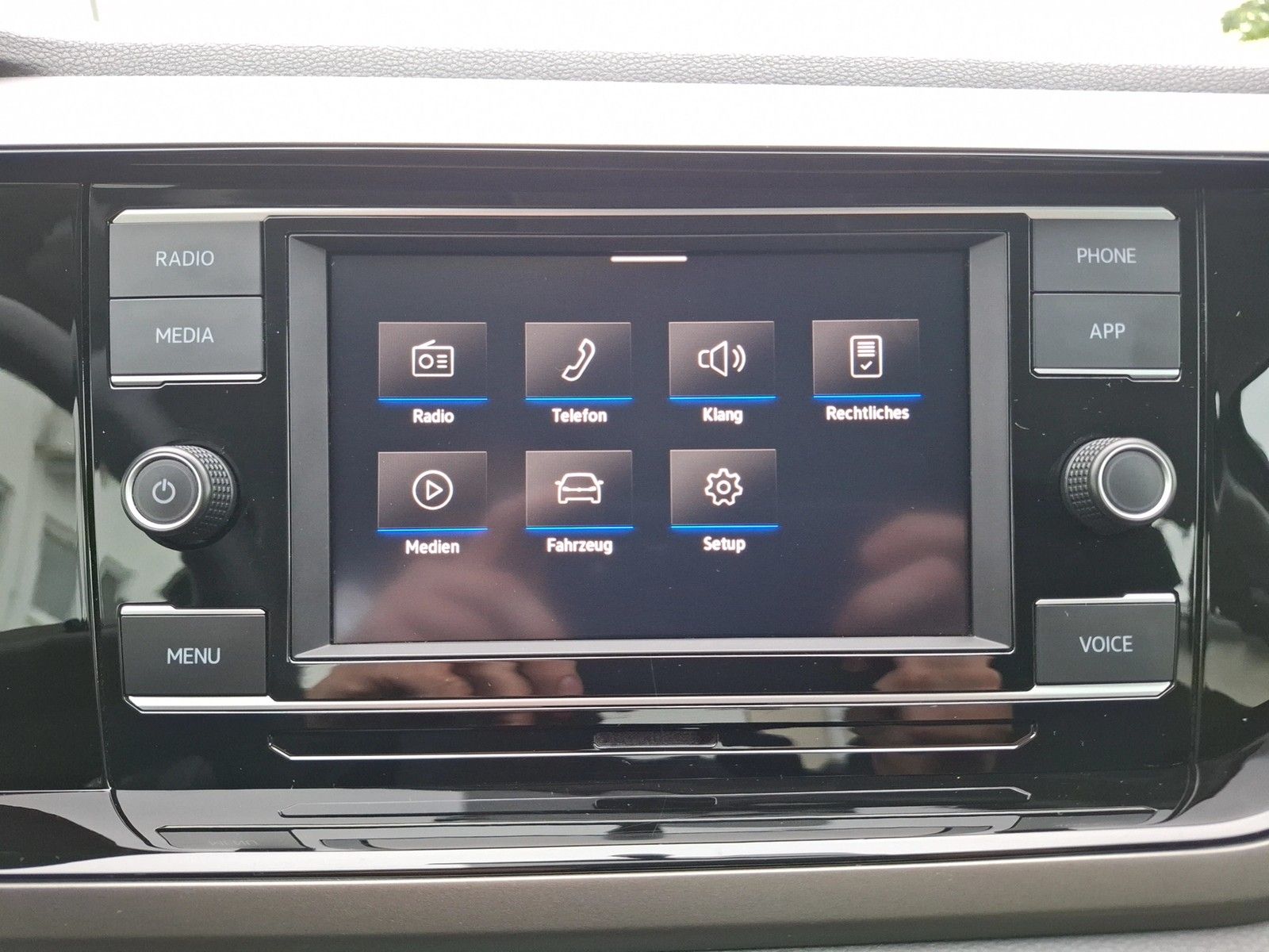 Fahrzeugabbildung Volkswagen Polo 1.0 Comfortline Klima DAB PDC