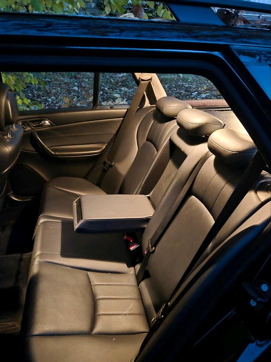 Mercedes-Benz C180 2006 — photo 9