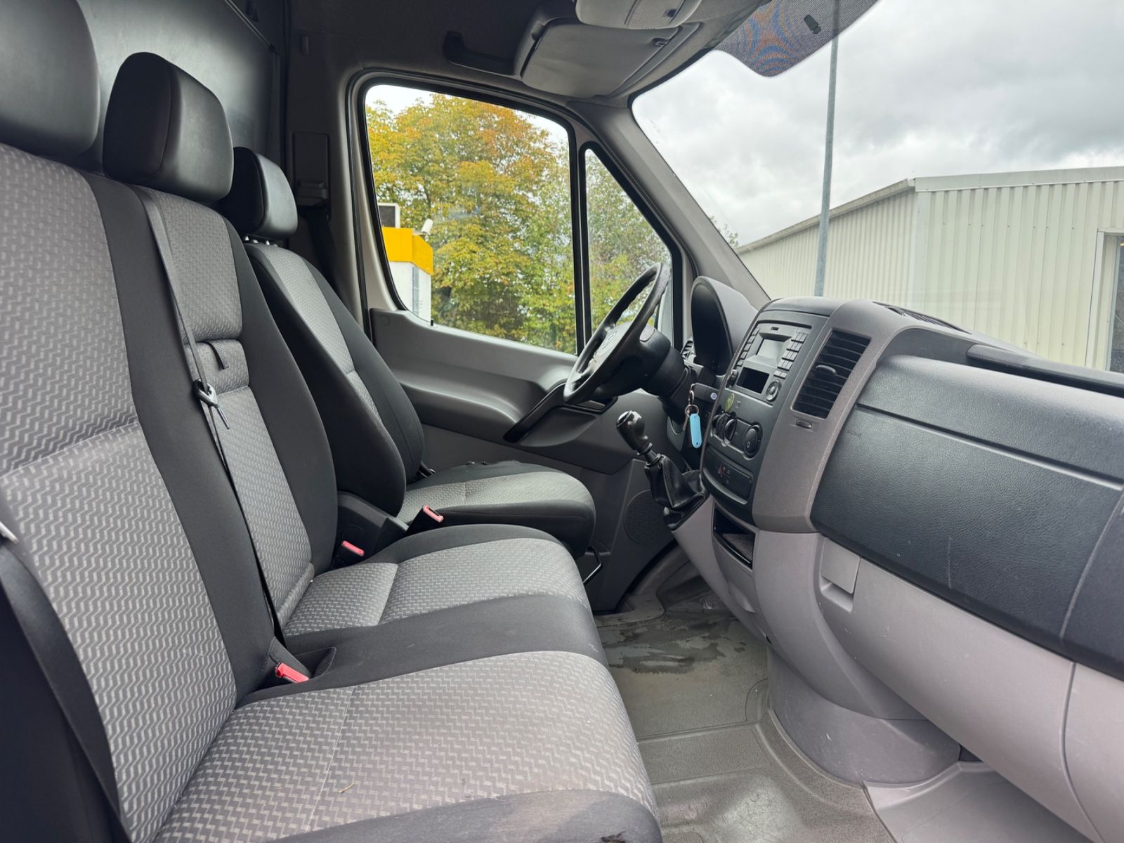 Fahrzeugabbildung Volkswagen Crafter Kasten 35 L1H2 kurz Hochdach