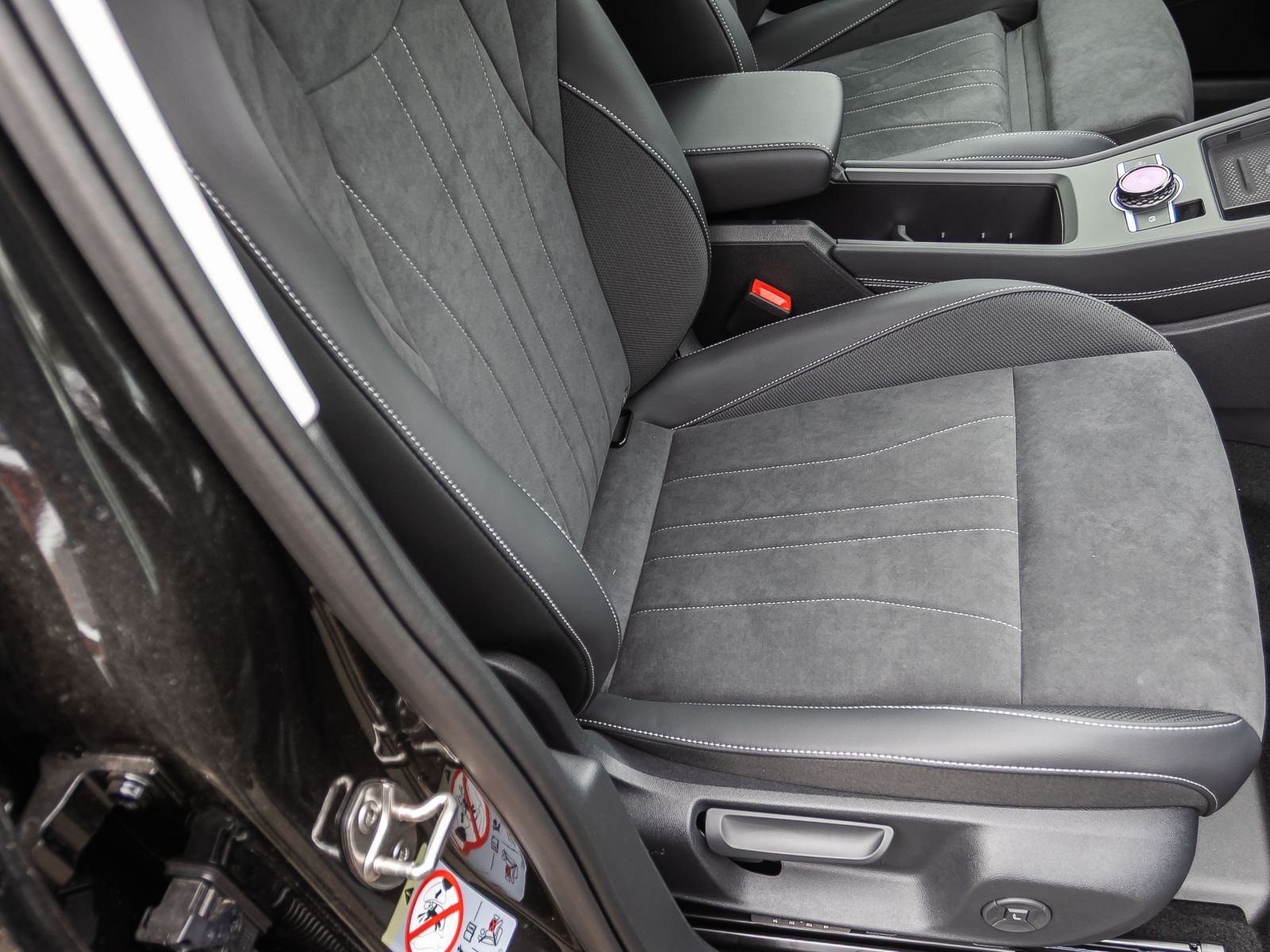 Volkswagen T-Roc - Bild 25