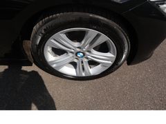 Fahrzeugabbildung BMW 318d Sport Line 1hd Navi Tempo Scheckheftgepfl