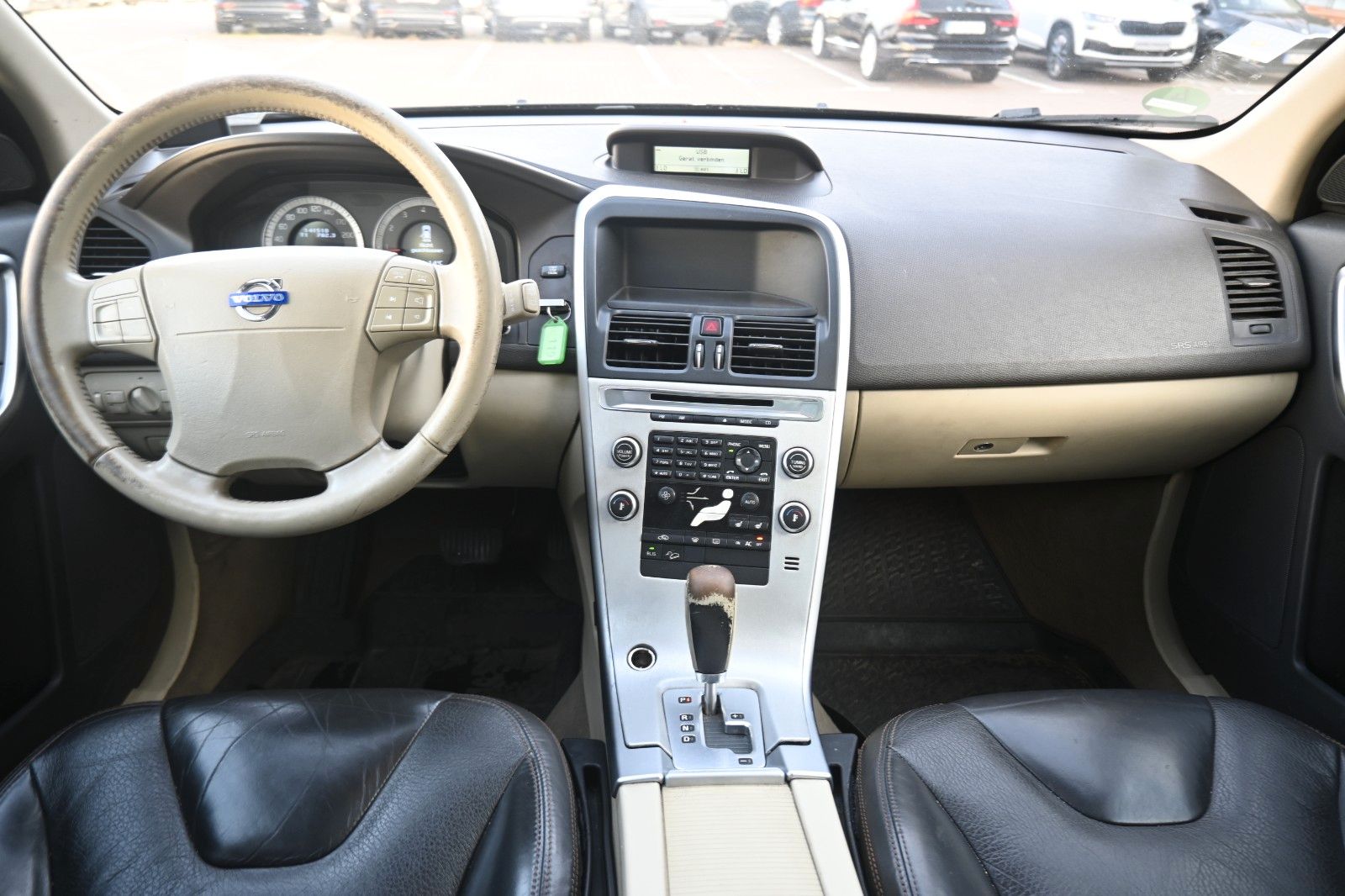 Fahrzeugabbildung Volvo XC60 3.2L 6-Zylinder