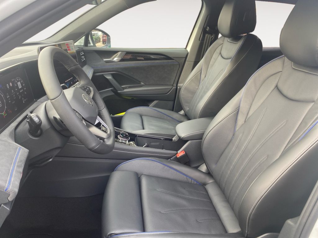 Fahrzeugabbildung Volkswagen Tiguan 1.5 eTSI OPF DSG R-Line