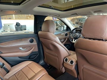 Mercedes-Benz E 300 de Lim. Aut. Avantgarde *LED*LEDER*PANO*