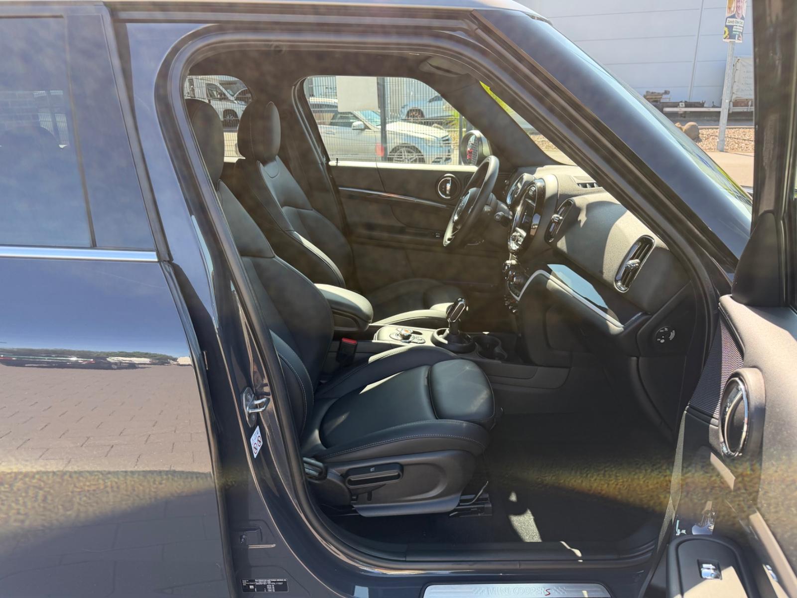 MINI Countryman S*LED*NAV*PANO*LEDER*AHK*2.HAND*TOP*