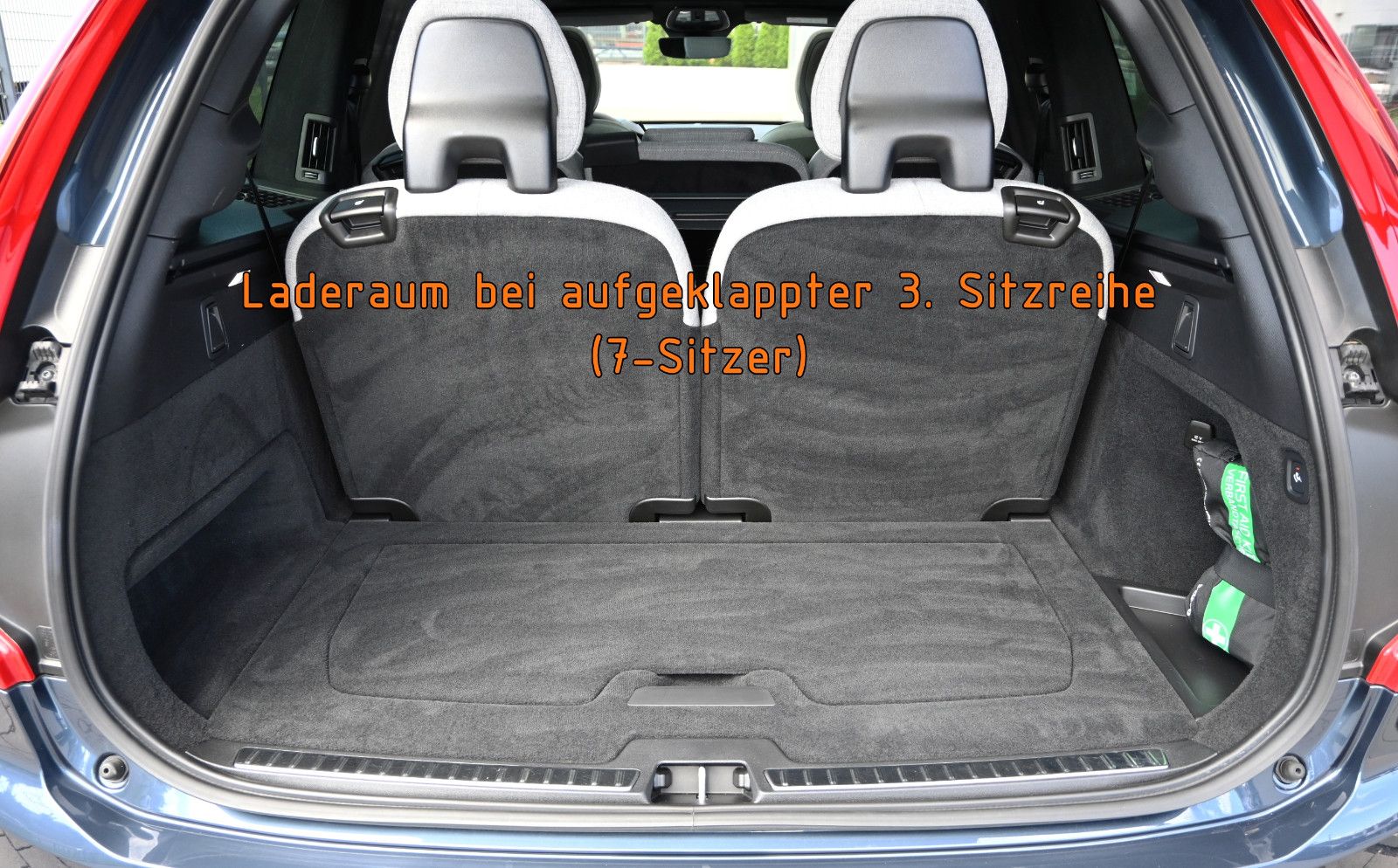 Fahrzeugabbildung Volvo XC90 T8 AWD Recharge Ultimate Dark °AHK°WOOL°