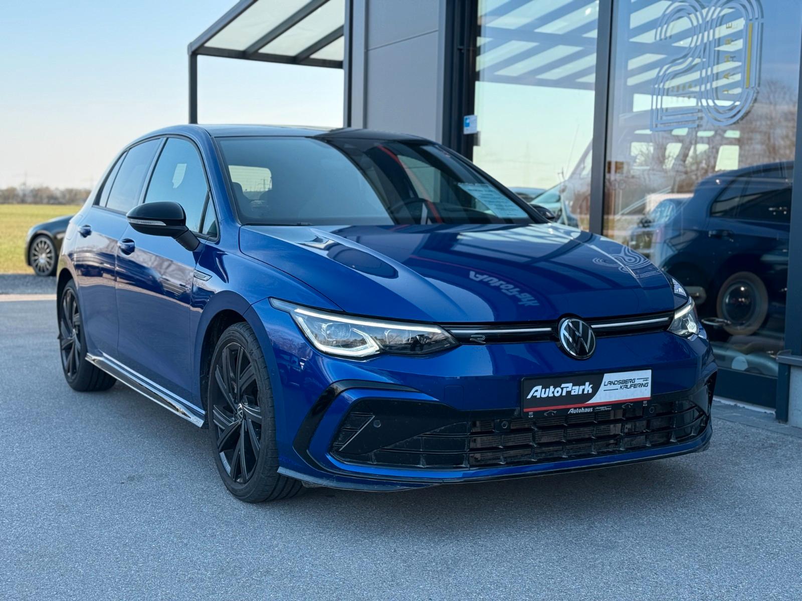 Volkswagen Golf VIII R-Line 2.0TSI DSG PANO Black-Line NAVI