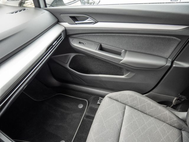 Golf VIII 1.5 TSI Life PDC SHZ H/K NAVI ACC LED
