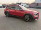 Mercedes-Benz GLB 220 GLB GLB 220 d 4Matic,Verkaufe im Auftrag - rote Mercedes-Benz GLB-Klasse