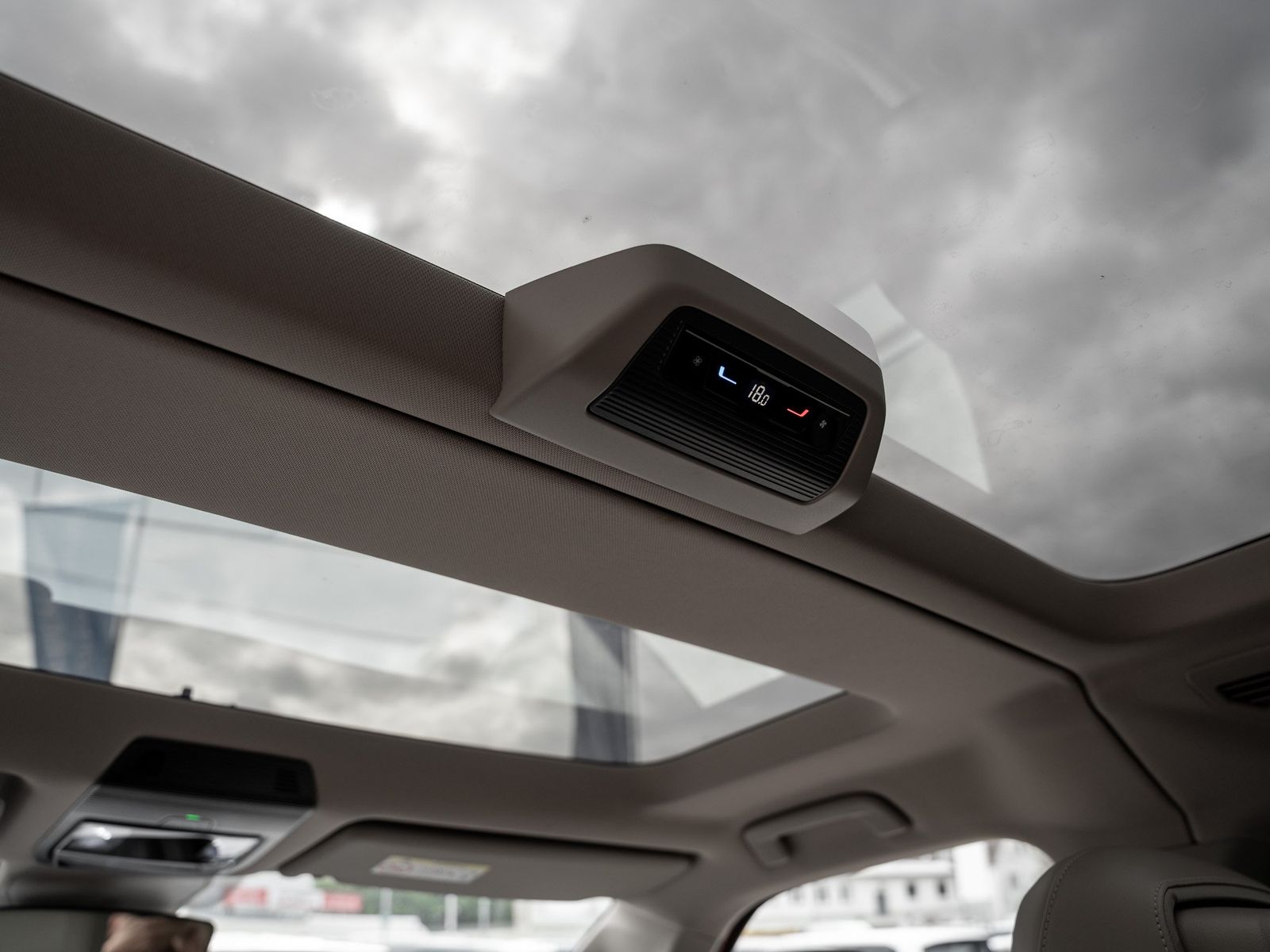 Volkswagen T7 Multivan KÜ Hybrid LED PANO STANDH NAVI AHK foto 13
