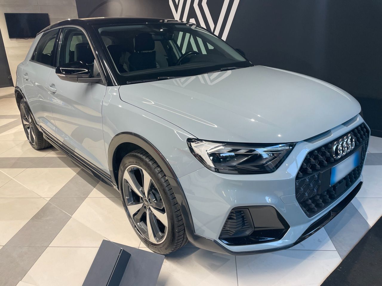 Audi A1 citycarver 35 TFSI S tronic Identity Con imagem 3
