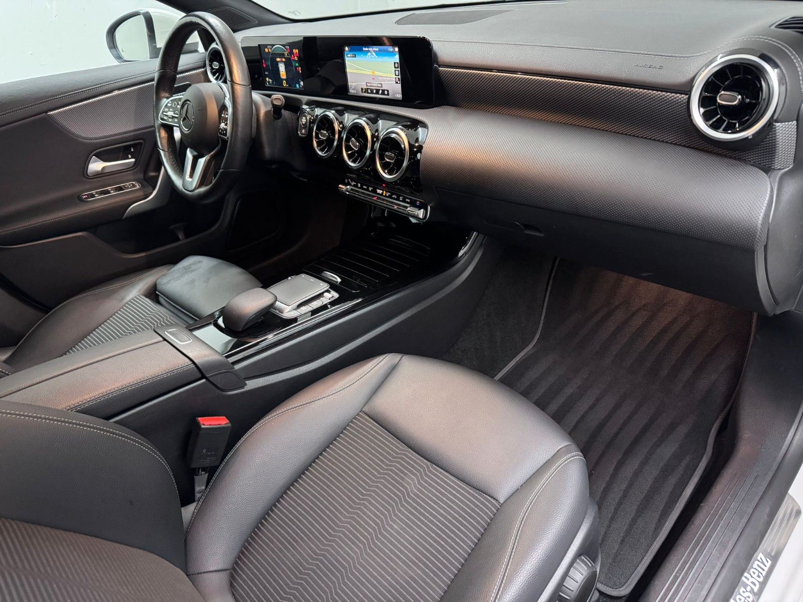Fahrzeugabbildung Mercedes-Benz CLA 200 d 4MATIC SB  *PROGRESSIVE*DISTRO*LED*