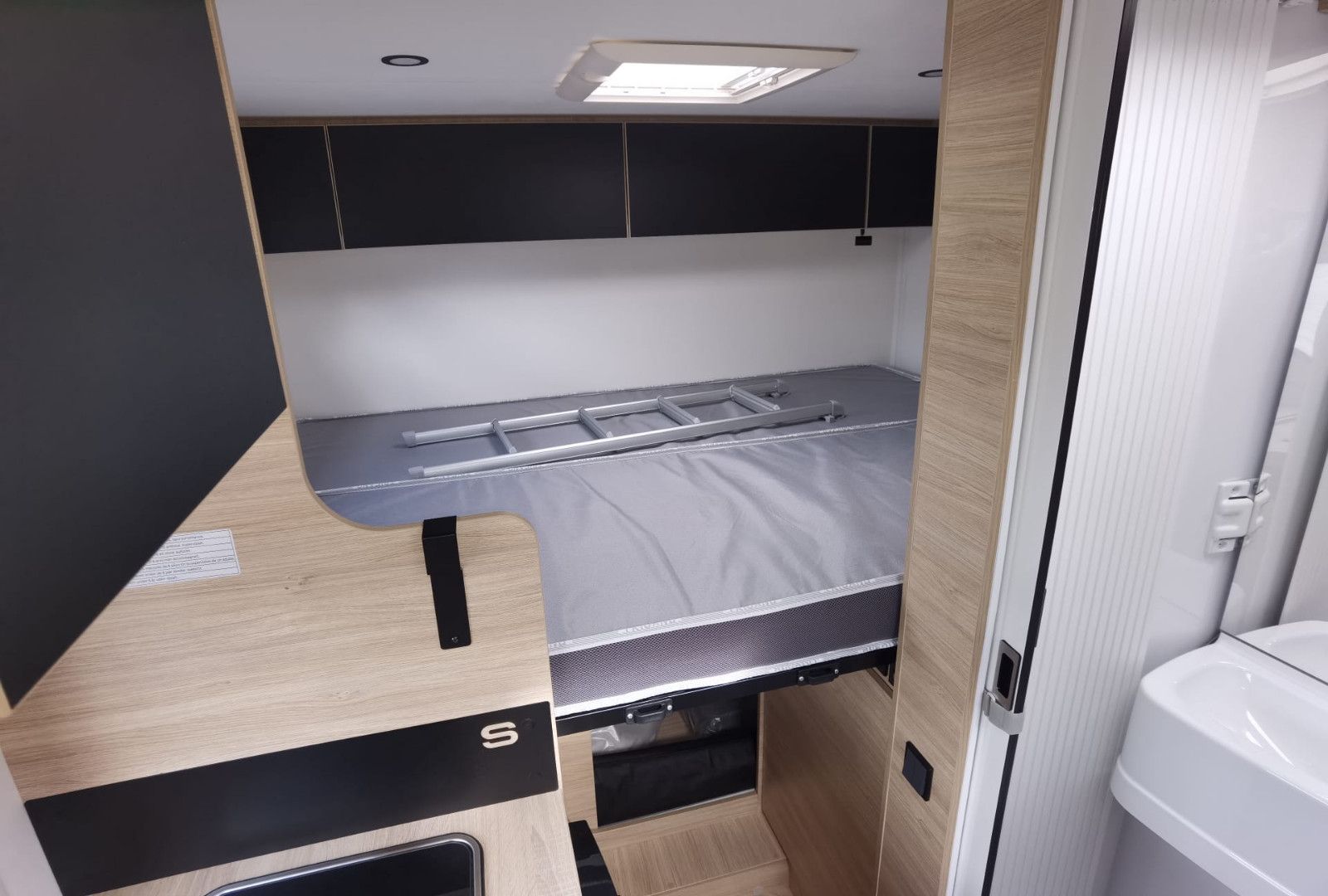 Fahrzeugabbildung Challenger S194 Sport Edition M26