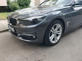 BMW 330d GT  Aut.*LED*HUD*Leder*Kamera*EUR6d*Lkr.Hzg - BMW 330 Gran Turismo Gebrauchtwagen