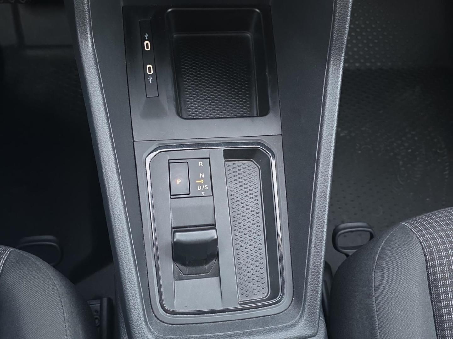 Volkswagen Caddy 1.5 TSI DSG,Climatronic, Winter-Paket,Temp