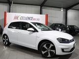 Volkswagen Golf E-GOLF VII DSG WHITE / LED / NAVI-DP+APPLE - E-Autos