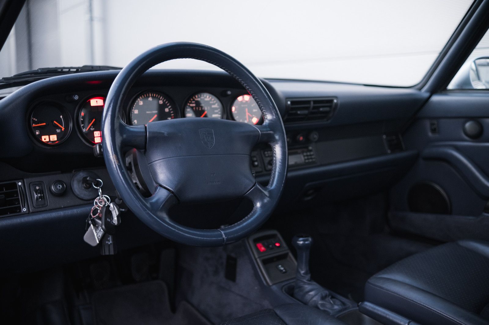 Fahrzeugabbildung Porsche 993/911 Carrera-dt. Auto-unfallfrei-Schalter