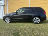 BMW X5 M50 M50d - - schwarze BMW X5 M50